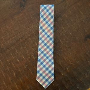 New men’s silk tie
